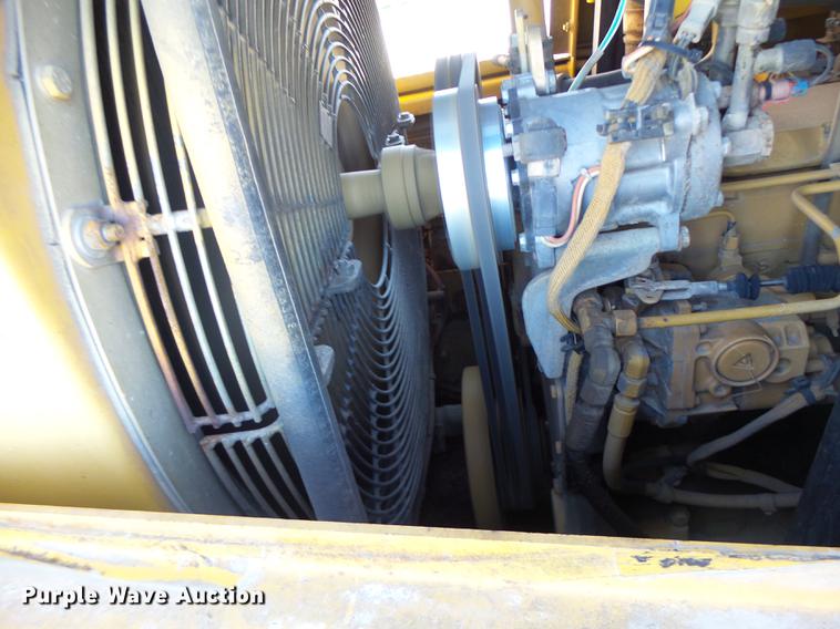 image for item DB9979 2002 Caterpillar 963C track loader