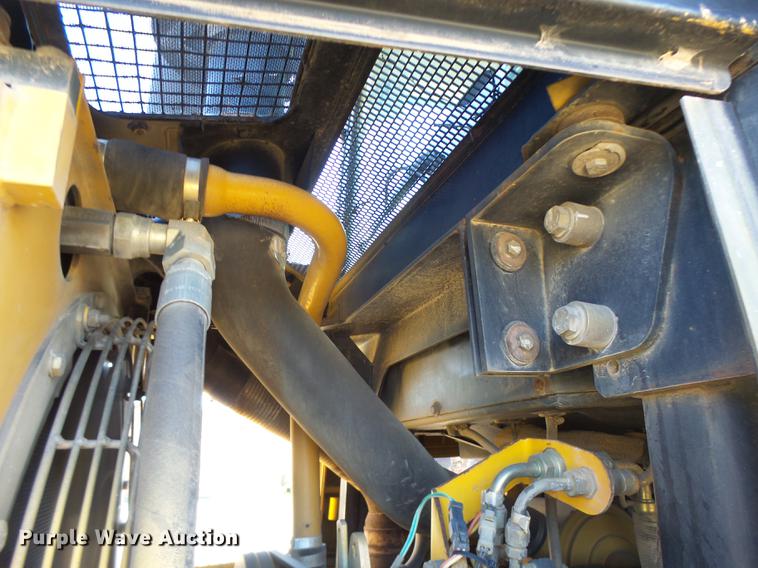 image for item DB9979 2002 Caterpillar 963C track loader