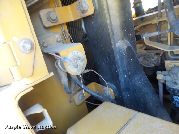 image for item DB9979 2002 Caterpillar 963C track loader