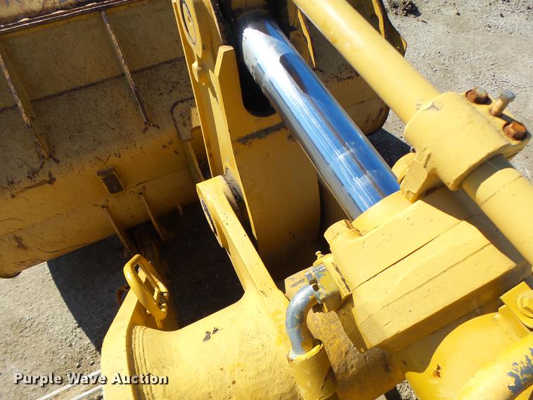 image for item DB9979 2002 Caterpillar 963C track loader