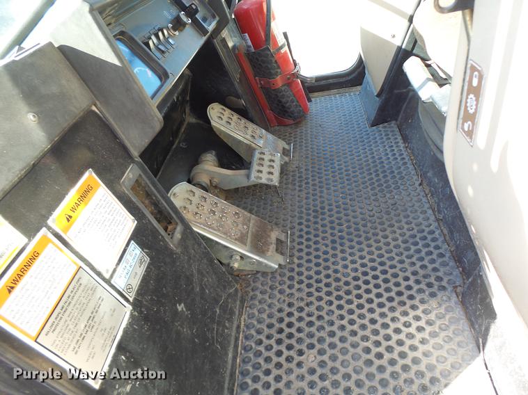 image for item DB9979 2002 Caterpillar 963C track loader