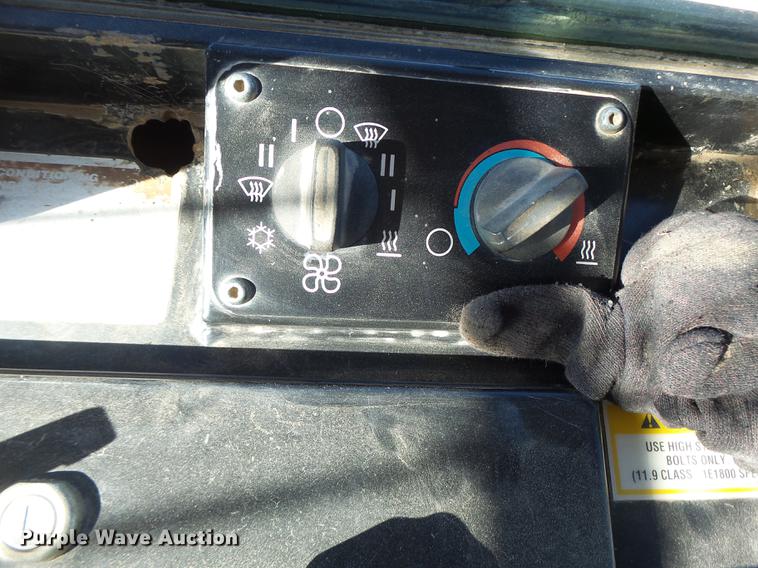 image for item DB9979 2002 Caterpillar 963C track loader