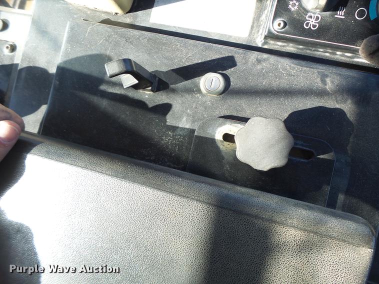 image for item DB9979 2002 Caterpillar 963C track loader