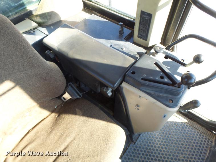 image for item DB9979 2002 Caterpillar 963C track loader