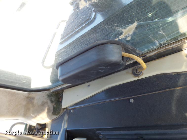 image for item DB9979 2002 Caterpillar 963C track loader