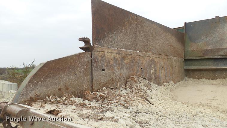 image for item DC1861 1985 Am General M929 dump truck