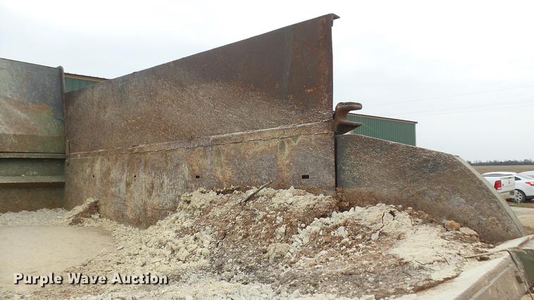 image for item DC1861 1985 Am General M929 dump truck