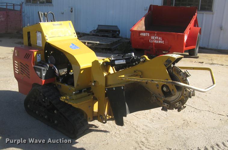 image for item DC2462 2014 Vermeer SC30TX stump grinder