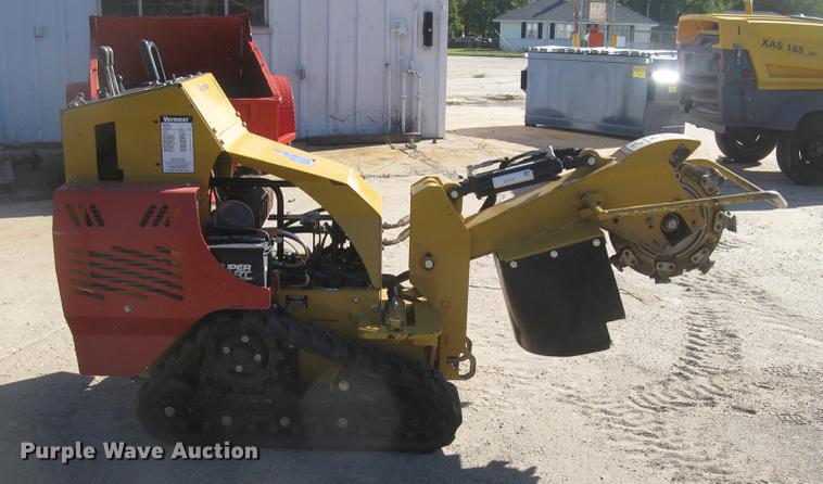 image for item DC2462 2014 Vermeer SC30TX stump grinder