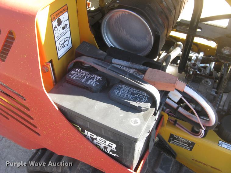 image for item DC2462 2014 Vermeer SC30TX stump grinder