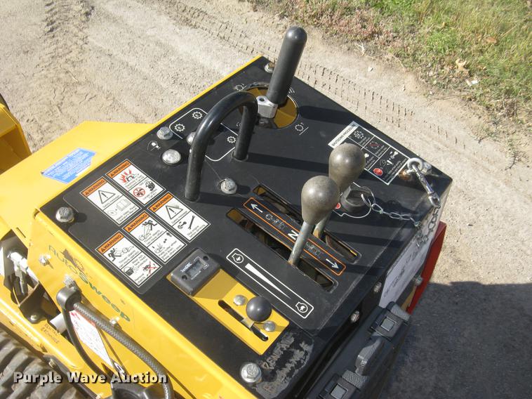 image for item DC2462 2014 Vermeer SC30TX stump grinder