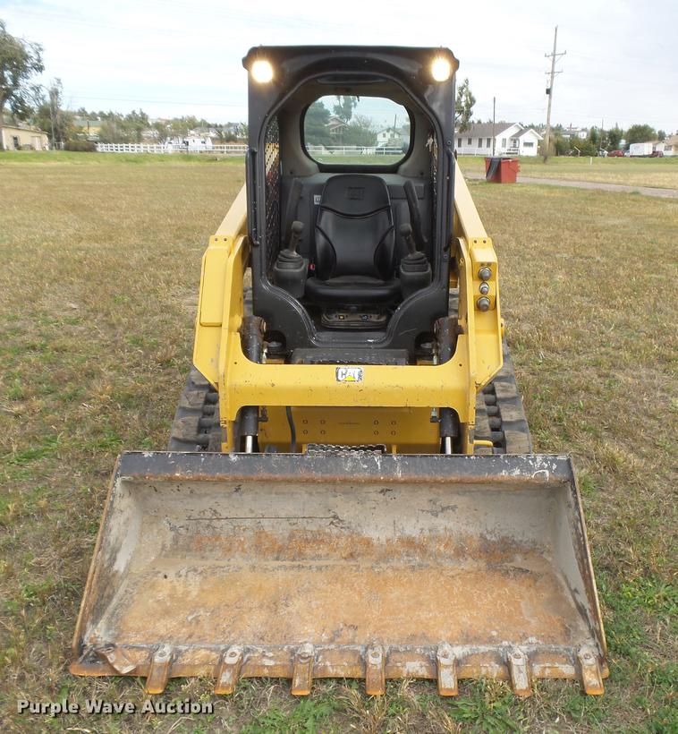 image for item DC3784 2016 Caterpillar 239D skid steer