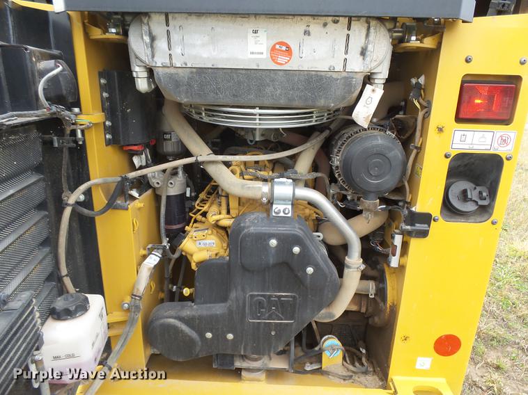 image for item DC3784 2016 Caterpillar 239D skid steer