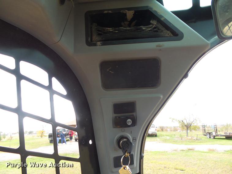 image for item DC3784 2016 Caterpillar 239D skid steer