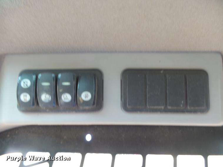 image for item DC3784 2016 Caterpillar 239D skid steer