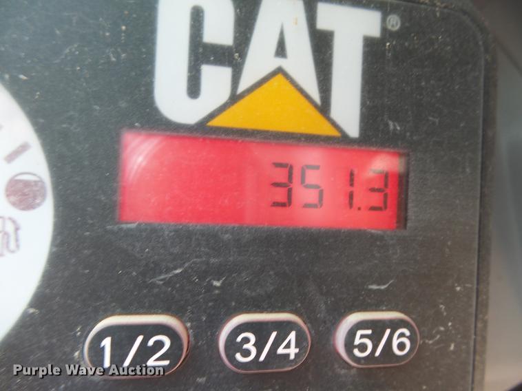 image for item DC3784 2016 Caterpillar 239D skid steer