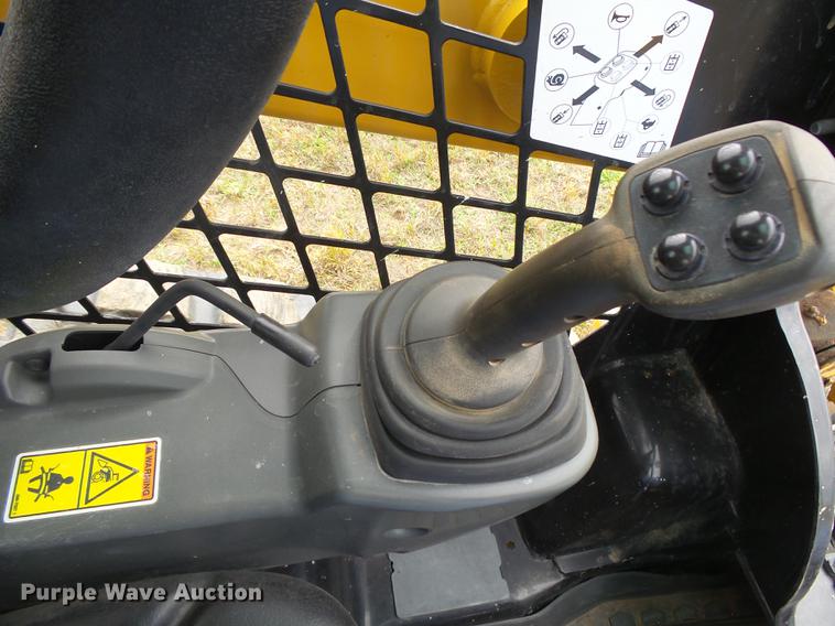 image for item DC3784 2016 Caterpillar 239D skid steer