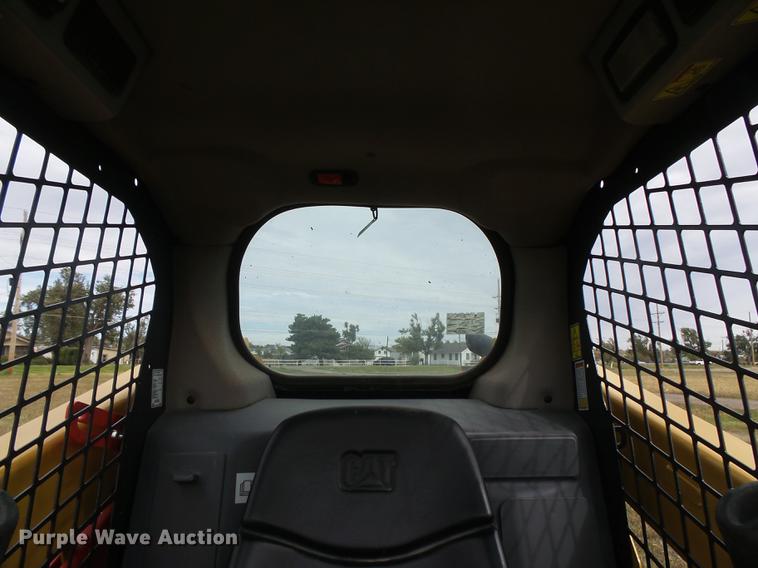 image for item DC3784 2016 Caterpillar 239D skid steer