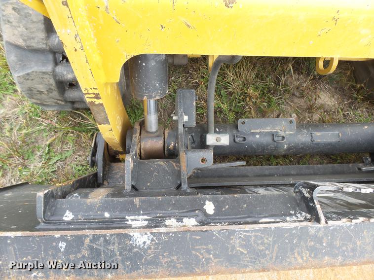 image for item DC3784 2016 Caterpillar 239D skid steer