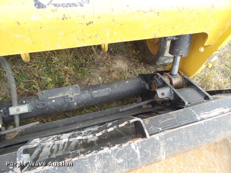 image for item DC3784 2016 Caterpillar 239D skid steer