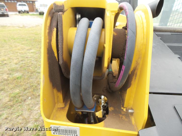 image for item DC3784 2016 Caterpillar 239D skid steer