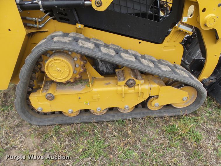 image for item DC3784 2016 Caterpillar 239D skid steer
