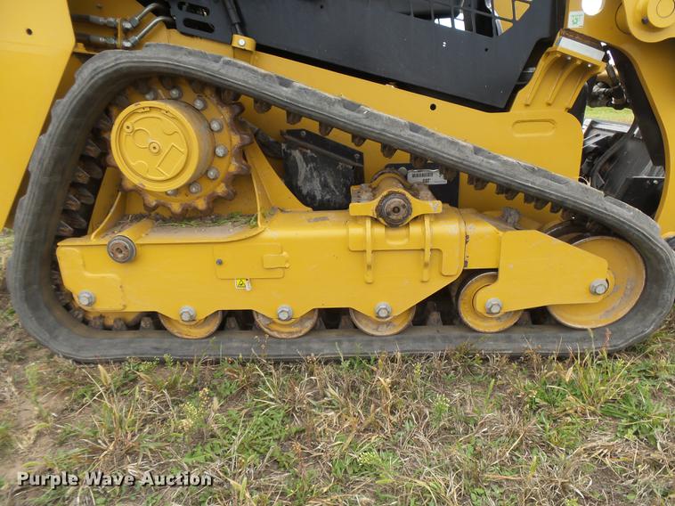 image for item DC3784 2016 Caterpillar 239D skid steer