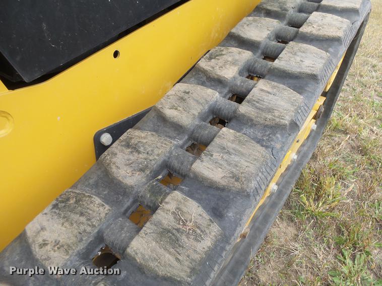 image for item DC3784 2016 Caterpillar 239D skid steer