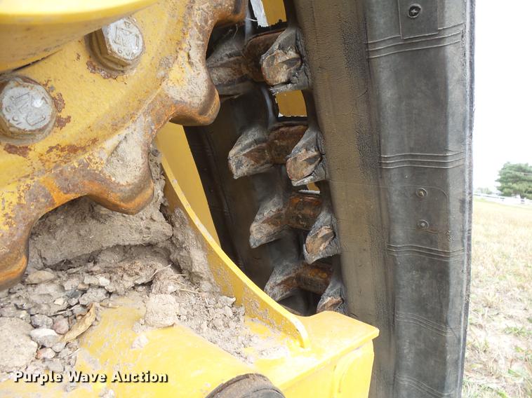 image for item DC3784 2016 Caterpillar 239D skid steer