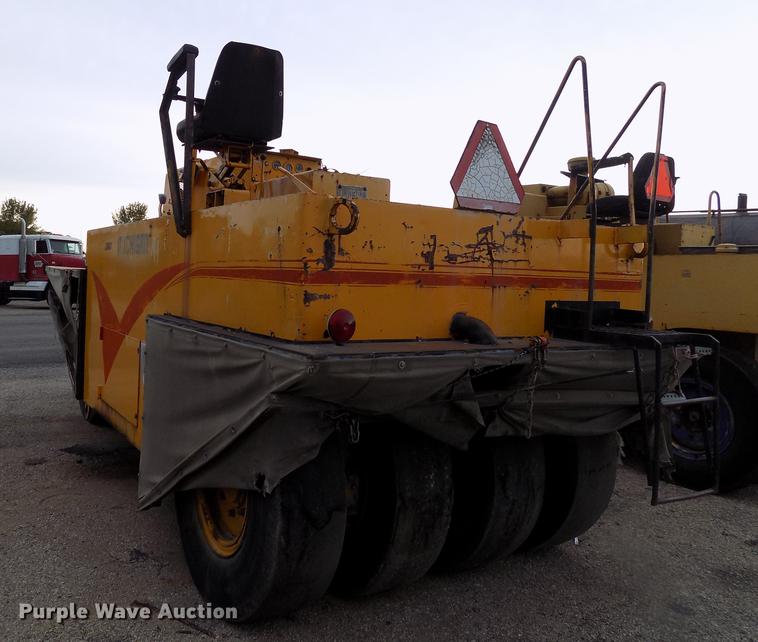 image for item DC4840 Michigan KW-140 pneumatic roller