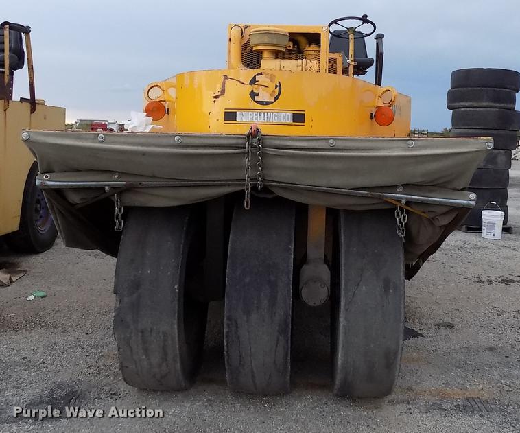 image for item DC4840 Michigan KW-140 pneumatic roller