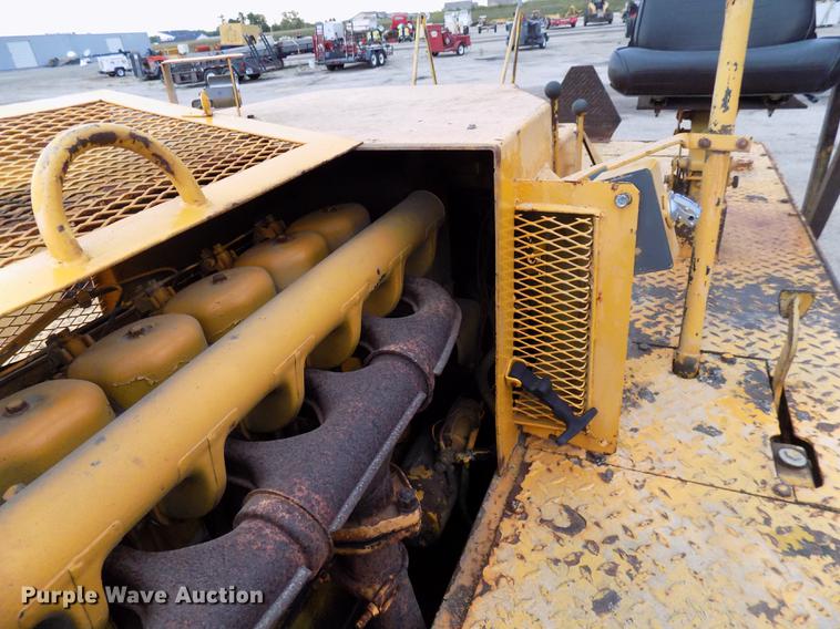 image for item DC4840 Michigan KW-140 pneumatic roller