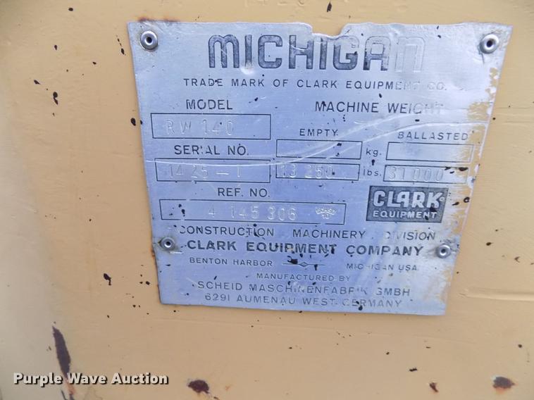 image for item DC4841 Michigan RW140 pneumatic roller