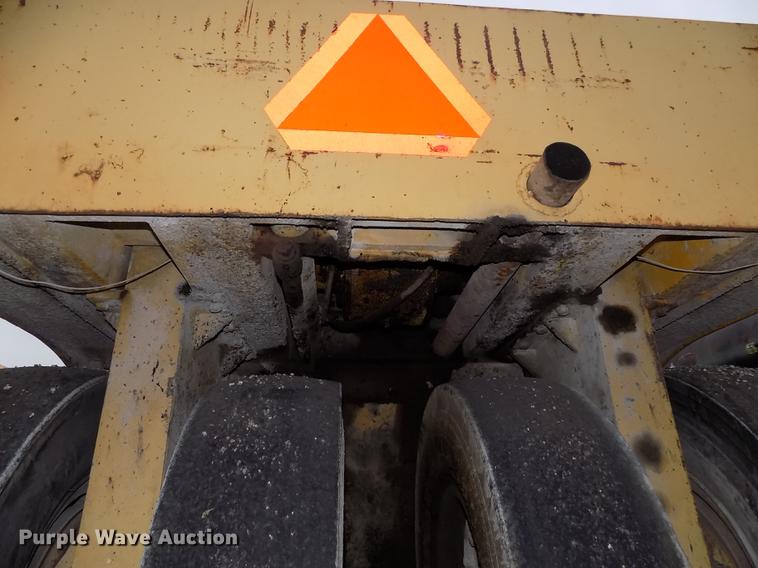 image for item DC4841 Michigan RW140 pneumatic roller