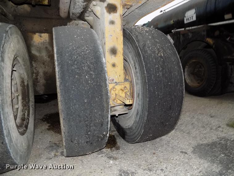 image for item DC4841 Michigan RW140 pneumatic roller