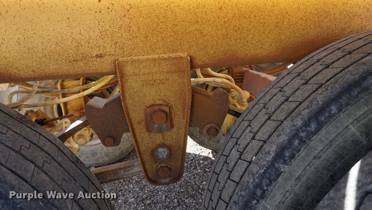 image for item DC5250 1994 Trail King bottom dump trailer