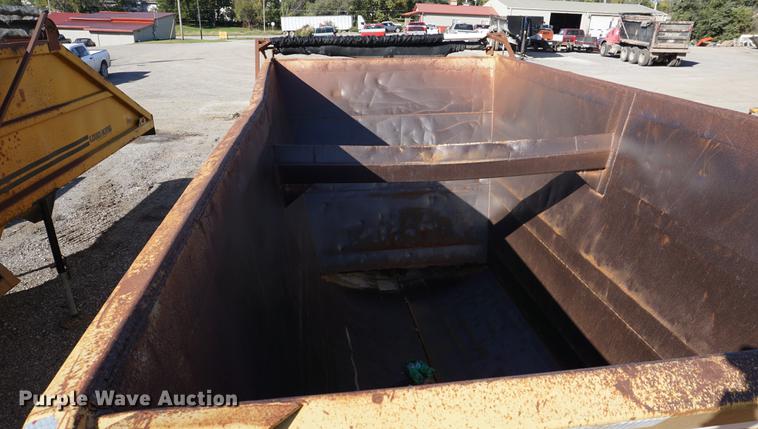 image for item DC5250 1994 Trail King bottom dump trailer