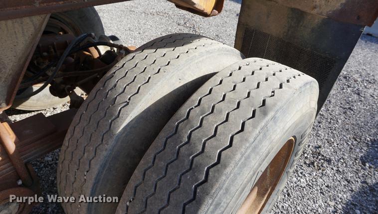 image for item DC5251 1985 Load King bottom dump trailer