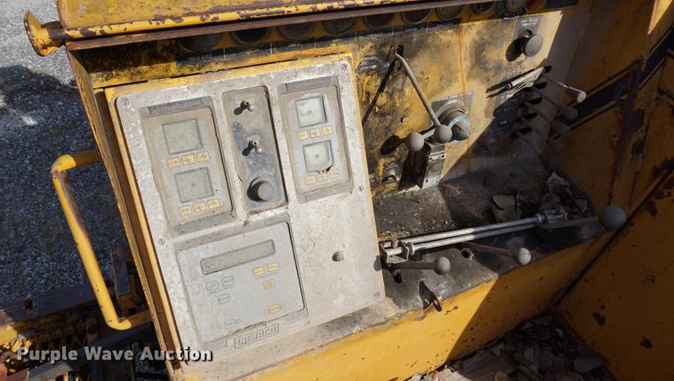 image for item DC5252 Gomaco GT6200 curb machine