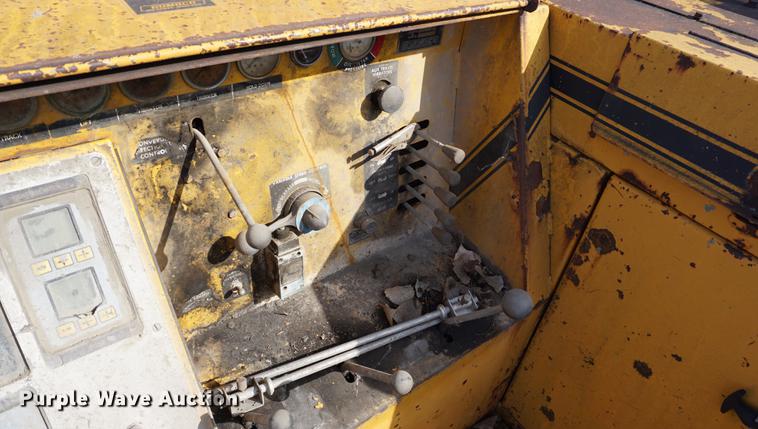 image for item DC5252 Gomaco GT6200 curb machine