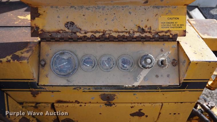 image for item DC5252 Gomaco GT6200 curb machine