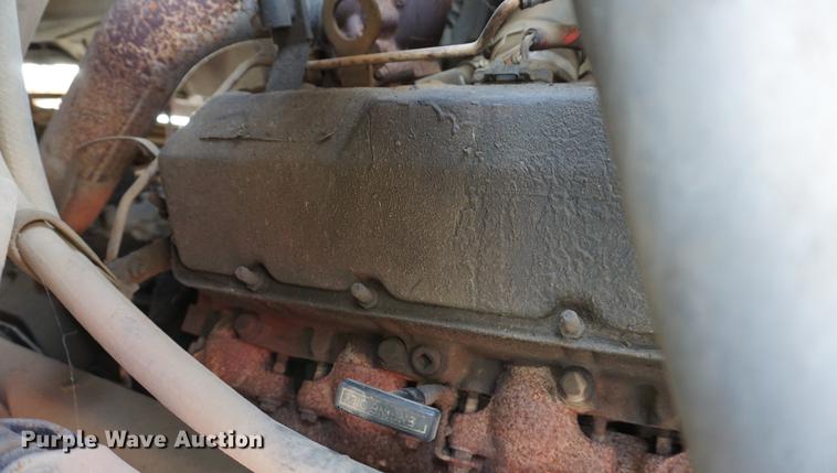 image for item DC5253 2000 Ford F650 flatbed truck