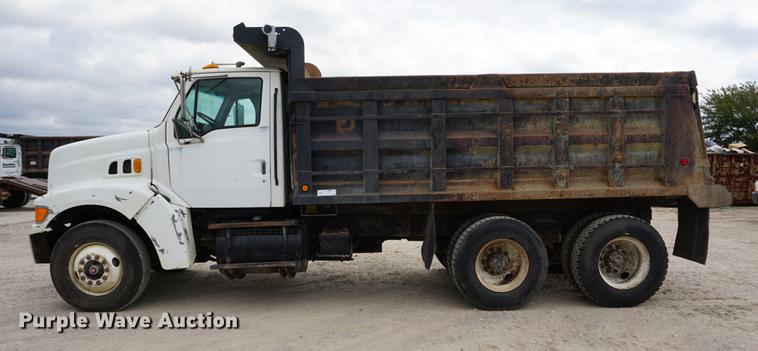 image for item DC5272 2001 Sterling L9500 dump truck