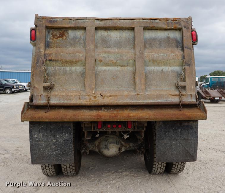 image for item DC5272 2001 Sterling L9500 dump truck