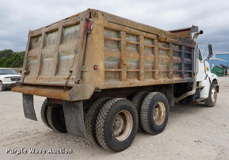 image for item DC5272 2001 Sterling L9500 dump truck