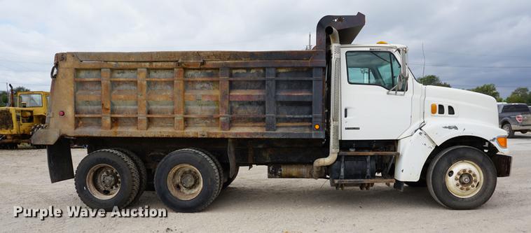 image for item DC5272 2001 Sterling L9500 dump truck