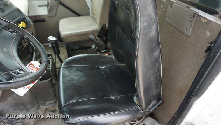 image for item DC5272 2001 Sterling L9500 dump truck