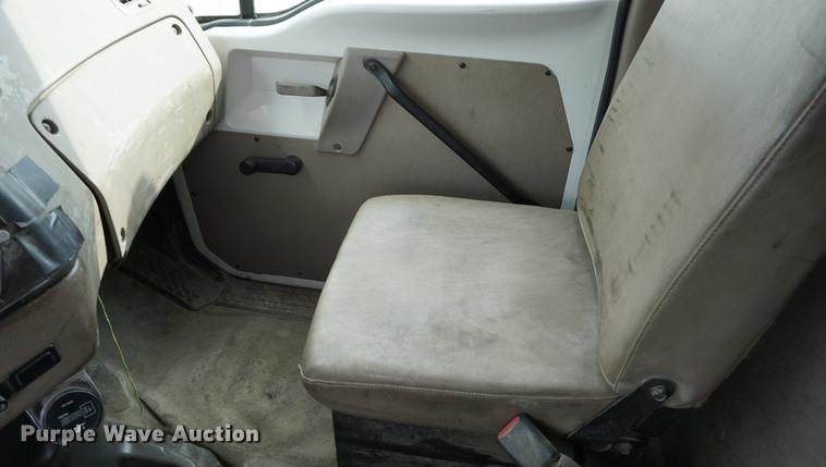 image for item DC5272 2001 Sterling L9500 dump truck