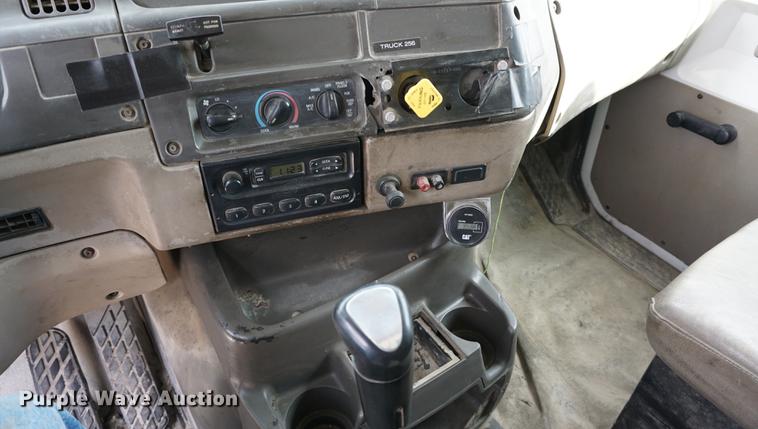 image for item DC5272 2001 Sterling L9500 dump truck