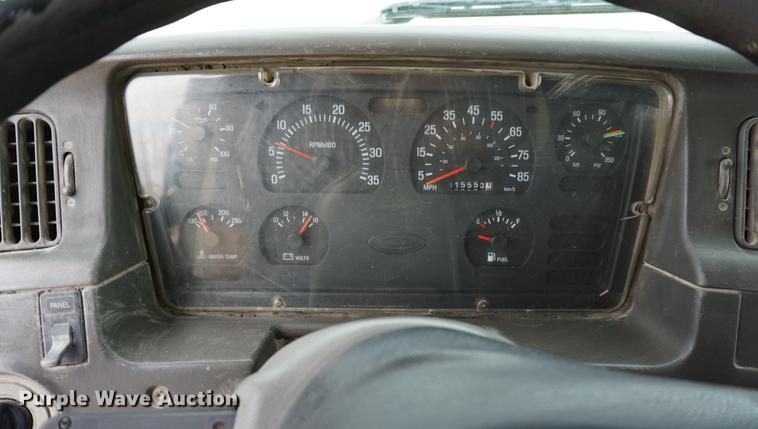 image for item DC5272 2001 Sterling L9500 dump truck